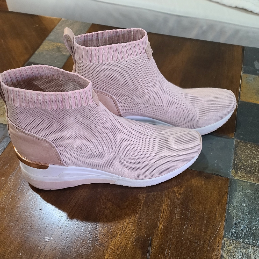 MICHAEL Michael Kors, the Swift Logo Detail Stretch Knit Sock Booties